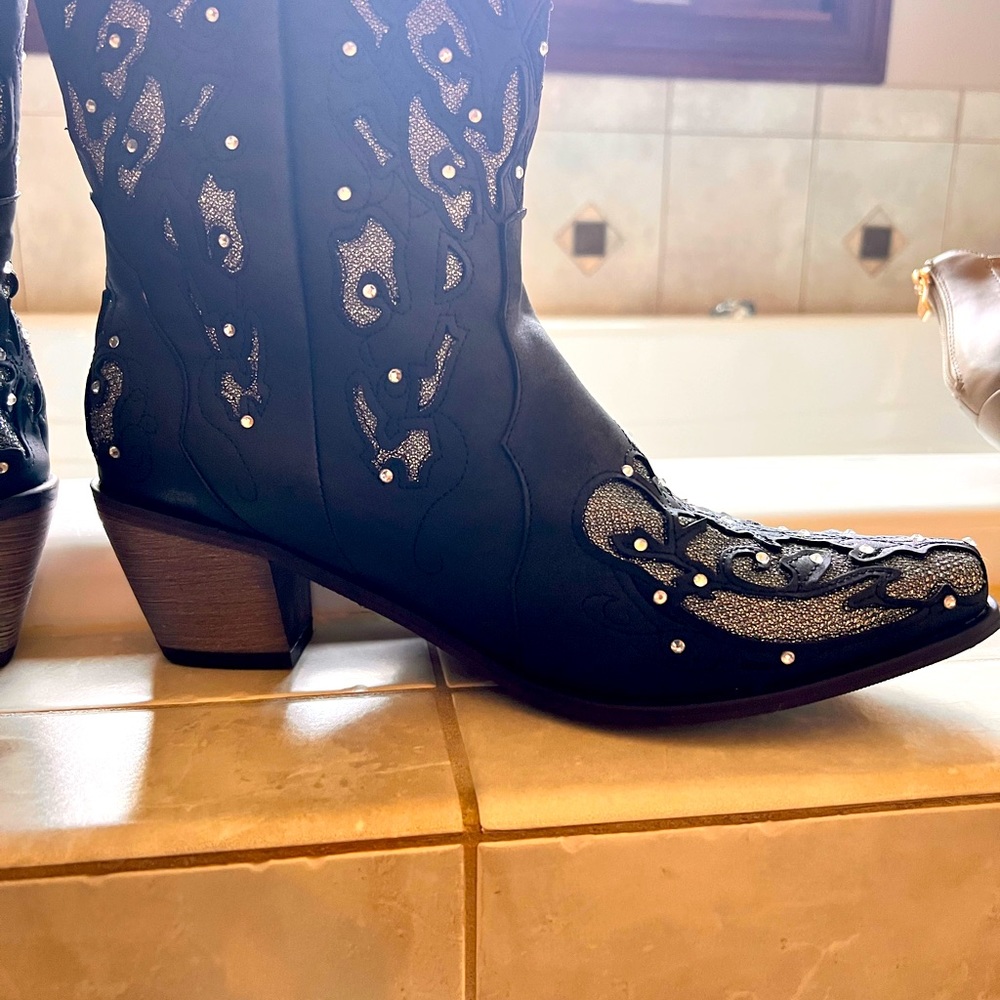 Women’s rhinestone, glitter inlay boots